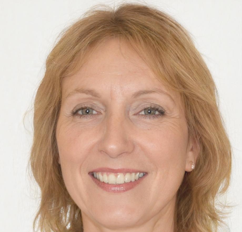 Retrato profesional de Laia Bergström, especialista en análisis financiero